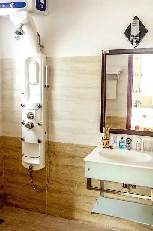 Van Son Hotel Da Nang 3*,  Vietnam