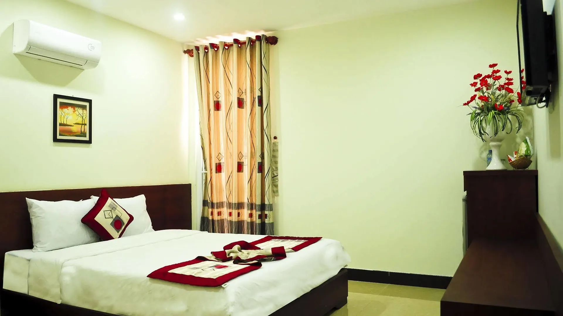 ***  Van Son Hotel Da Nang Vietnam
